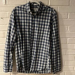 Men’s j.crew slim fit button down, in great condition